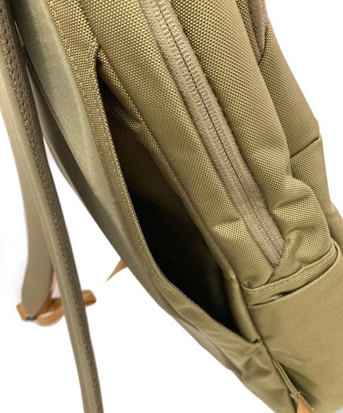 THE NORTH FACE（ザ ノース フェイス）THE NORTH FACE (ザ ノース フェイス) Shuttle Daypack Slim カーキの古着・服飾アイテム