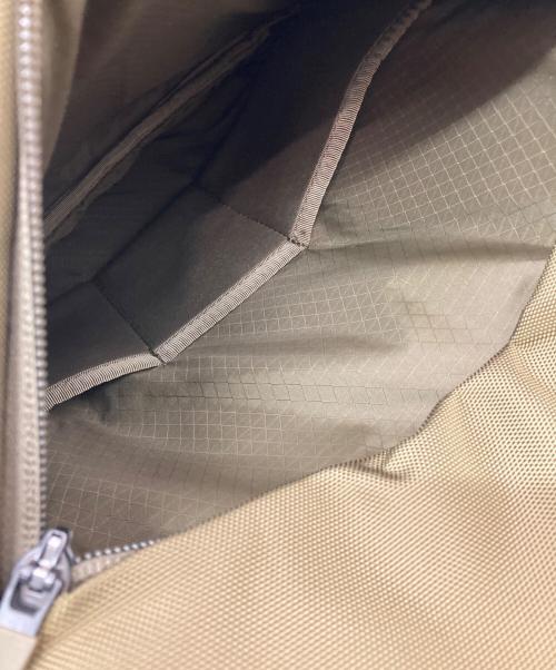 THE NORTH FACE（ザ ノース フェイス）THE NORTH FACE (ザ ノース フェイス) Shuttle Daypack Slim カーキの古着・服飾アイテム