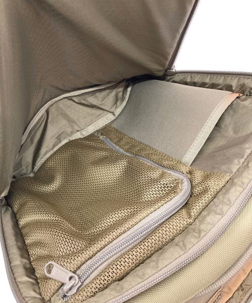 THE NORTH FACE（ザ ノース フェイス）THE NORTH FACE (ザ ノース フェイス) Shuttle Daypack Slim カーキの古着・服飾アイテム