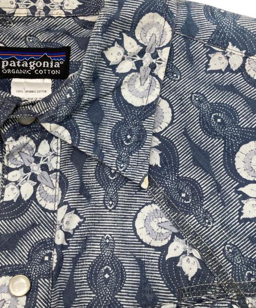 Patagonia（パタゴニア）Patagonia (パタゴニア) 総柄ウエスタンシャツ グレー×ホワイト サイズ:Sの古着・服飾アイテム