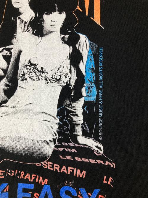 peaches（ピーチーズ）peaches (ピーチーズ) LE SSERAFIM (ルセラフィム) PHOTO S/S T-SHIRT ブラック サイズ:Mの古着・服飾アイテム