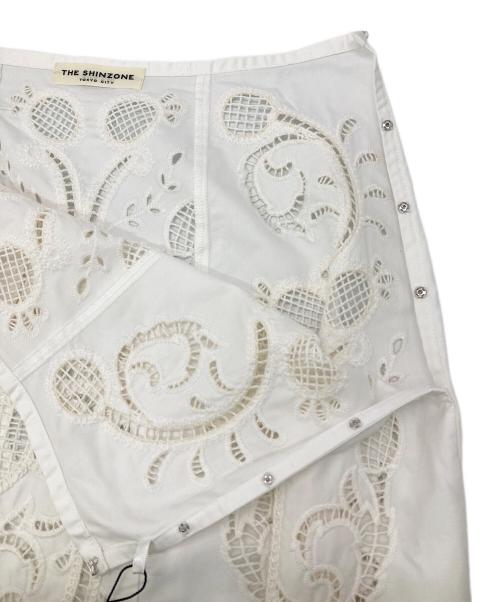 THE SHINZONE（ザ シンゾーン）THE SHINZONE (ザ シンゾーン) EMBROIDERY LACE SKIRT ホワイト サイズ:36 未使用品の古着・服飾アイテム
