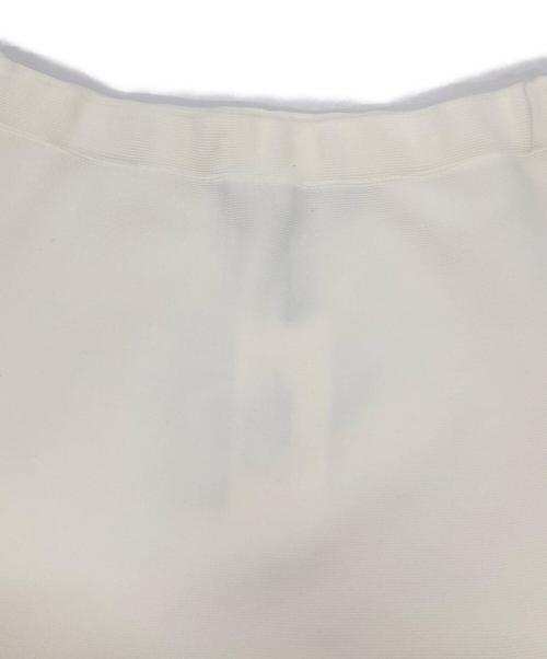 me ISSEY MIYAKE（ミーイッセイ ミヤケ）me ISSEY MIYAKE (ミーイッセイ ミヤケ) フレアニットスカート ホワイト サイズ:不明の古着・服飾アイテム