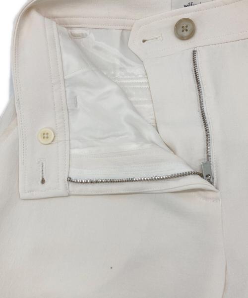 WILFRED（ウィルフレッド）WILFRED (ウィルフレッド) マルチポケットカーゴパンツ ホワイトの古着・服飾アイテム