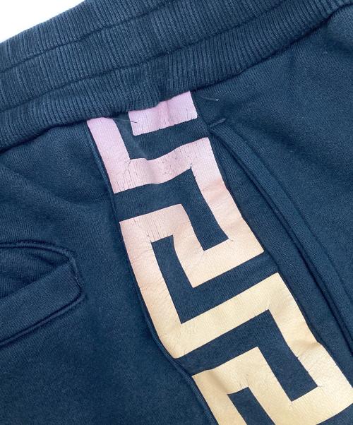 VERSACE（ヴェルサーチェ）VERSACE (ヴェルサーチェ) Greek Graphic Print Jogger Pants ブラック サイズ:XSの古着・服飾アイテム