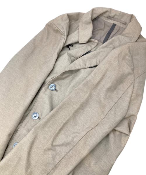 KAZUYUKI KUMAGAI ATTACHMENT（カズユキクマガイ アタッチメント）KAZUYUKI KUMAGAI ATTACHMENT (カズユキクマガイ アタッチメント) ストレッチメッシュコート ベージュ サイズ:2の古着・服飾アイテム