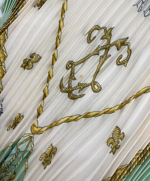 HERMES（エルメス）HERMES (エルメス) プリーツスカーフ グリーンの古着・服飾アイテム