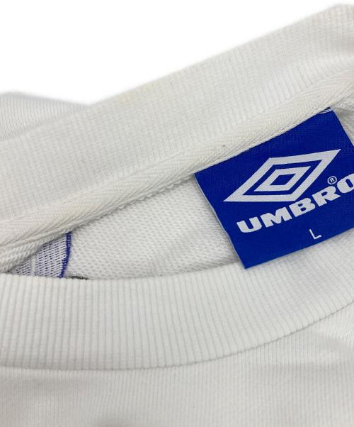 UMBRO（アンブロ）UMBRO (アンブロ) FREAK’S STORE (フリークスストア) kaoyorinakami (カオヨリナカミ) Double Logo Crewneck Sweat ホワイト サイズ:Lの古着・服飾アイテム