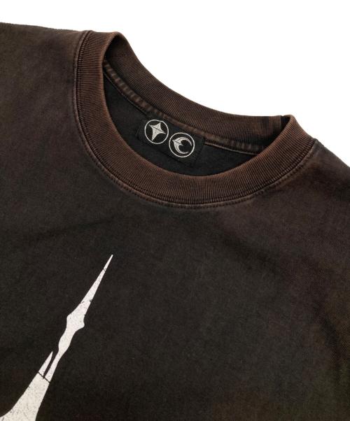 THUG CLUB（サグ クラブ）THUG CLUB (サグ クラブ) グラフィックプリントTシャツ ブラウン サイズ:2の古着・服飾アイテム