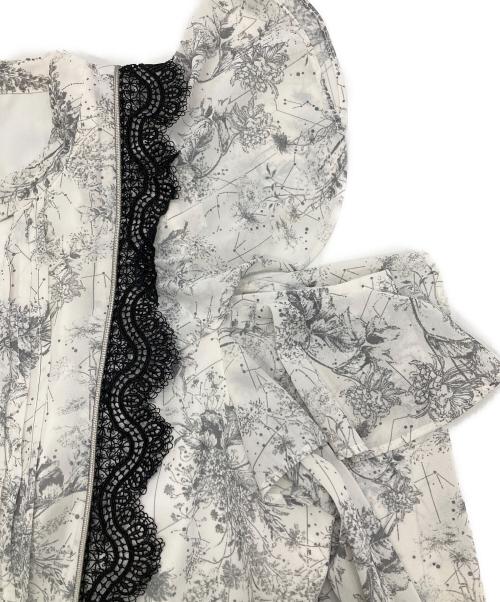 riu（リウ）riu (リウ) Toile de Jouy dress ホワイト サイズ:FREEの古着・服飾アイテム