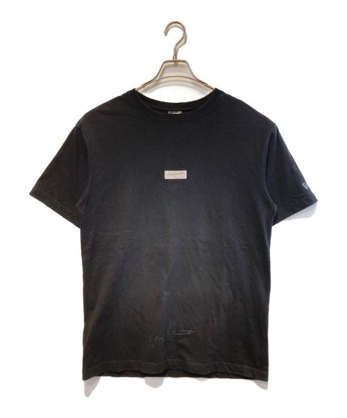 New Era（ニューエラ）New Era (ニューエラ) Yohji Yamamoto pour homme (ヨウジヤマモト プールオム) logo tee ブラック サイズ:4」の古着・服飾アイテム