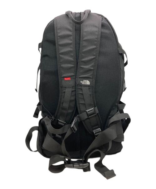 THE NORTH FACE（ザ ノース フェイス）THE NORTH FACE (ザ ノース フェイス) SUPREME (シュプリーム) Expedition Backpack ブラック×レッドの古着・服飾アイテム