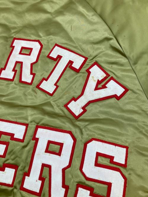 LOCKER LINE（ロッカーライン）LOCKER LINE (ロッカーライン) ［古着］スタジャン ベージュ サイズ:Lの古着・服飾アイテム