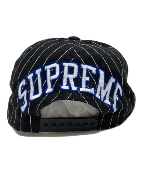 SUPREME（シュプリーム）SUPREME (シュプリーム) Pinstripe Back Arc 5 Panel Hat ブルー×ブラックの古着・服飾アイテム
