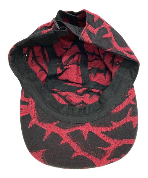 SUPREME（シュプリーム）SUPREME (シュプリーム) Thorn Camp Cap レッド×ブラックの古着・服飾アイテム