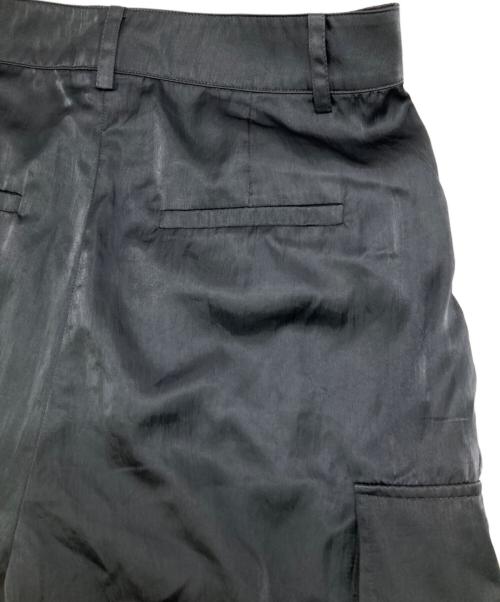 tibi（ティビ）tibi (ティビ) SHINY NYLON カーゴパンツ ネイビー サイズ:2 未使用品の古着・服飾アイテム