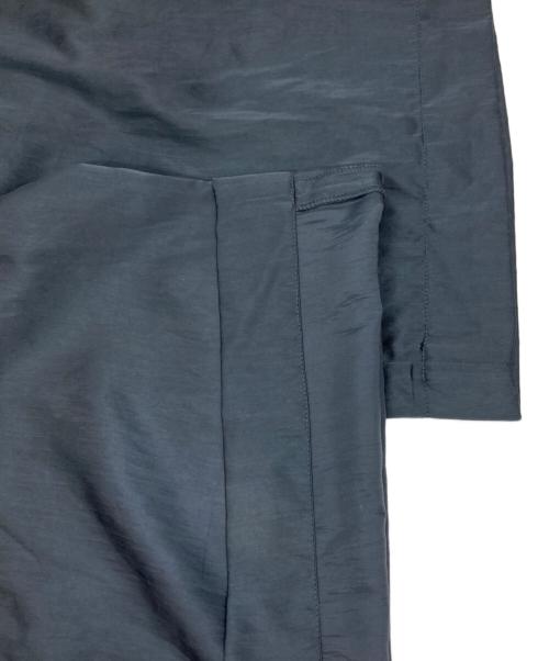 tibi（ティビ）tibi (ティビ) SHINY NYLON カーゴパンツ ネイビー サイズ:2 未使用品の古着・服飾アイテム