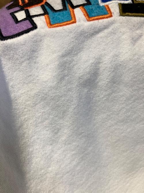 SUPREME（シュプリーム）SUPREME (シュプリーム) Stacked Crewneck ホワイト サイズ:Mの古着・服飾アイテム