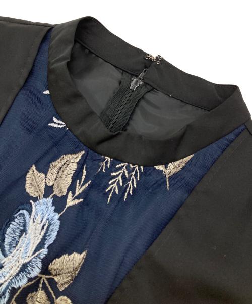 callarus（カラス）callarus (カラス) 花柄刺繍ワンピースドレス ブラック サイズ:Lの古着・服飾アイテム