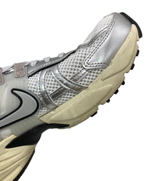 NIKE（ナイキ）NIKE (ナイキ) V2K RUN ホワイト サイズ:US8の古着・服飾アイテム