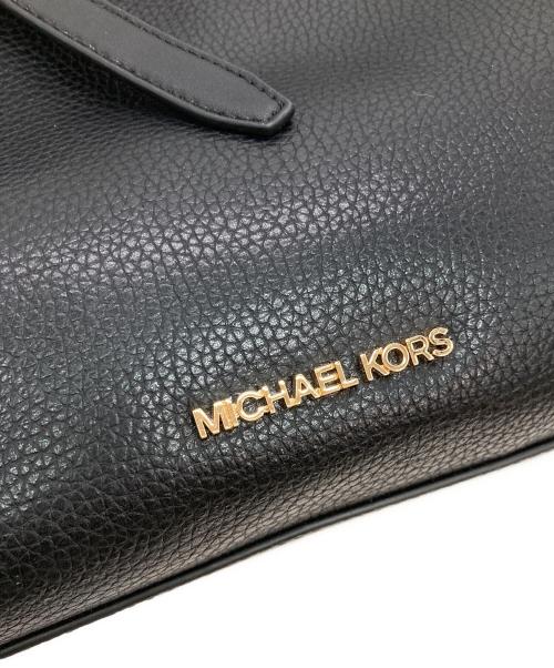 MICHAEL KORS（マイケル・コース）MICHAEL KORS (マイケル・コース) エミリア レザー ラージ サッチェル ブラックの古着・服飾アイテム