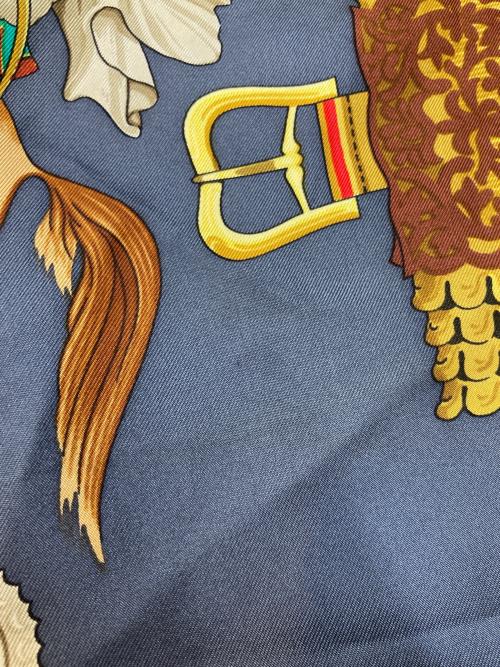 HERMES（エルメス）HERMES (エルメス) カレ90 グレー×ホワイトの古着・服飾アイテム