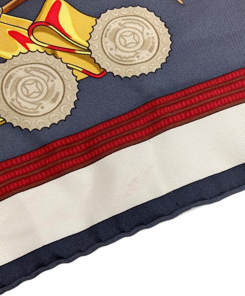 HERMES（エルメス）HERMES (エルメス) カレ90 グレー×ホワイトの古着・服飾アイテム