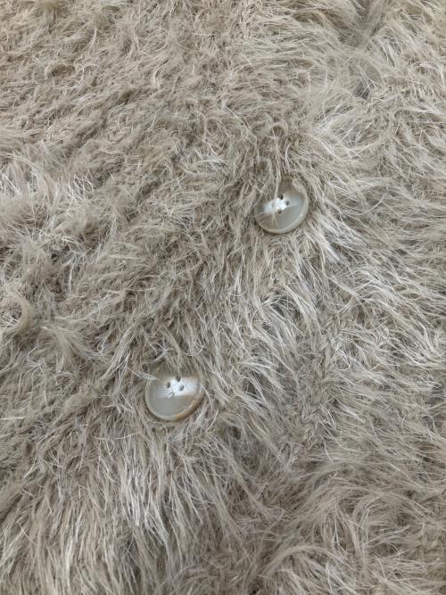 la belle etude（ラベルエチュード）la belle etude (ラベルエチュード) フェザーヤーンリラックス2wayカーディガン ベージュ サイズ:Freeの古着・服飾アイテム