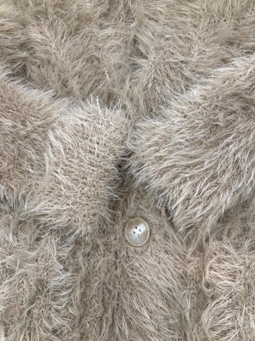 la belle etude（ラベルエチュード）la belle etude (ラベルエチュード) フェザーヤーンリラックス2wayカーディガン ベージュ サイズ:Freeの古着・服飾アイテム