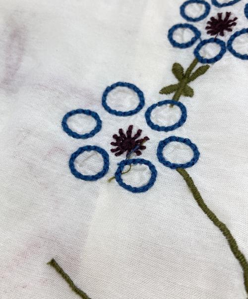 TODAYFUL（トゥデイフル）TODAYFUL (トゥデイフル) Embroidery Patchwork Shirts アイボリー サイズ:FREEの古着・服飾アイテム