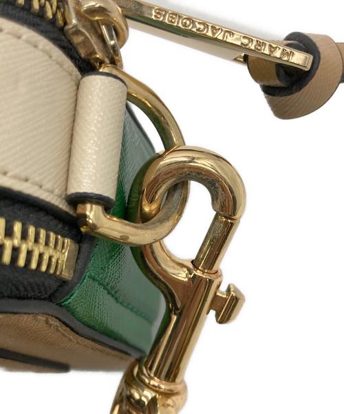 MARC JACOBS（マークジェイコブズ）MARC JACOBS (マークジェイコブズ) THE SNAPSHOT カメラバッグ ベージュ×グリーンの古着・服飾アイテム