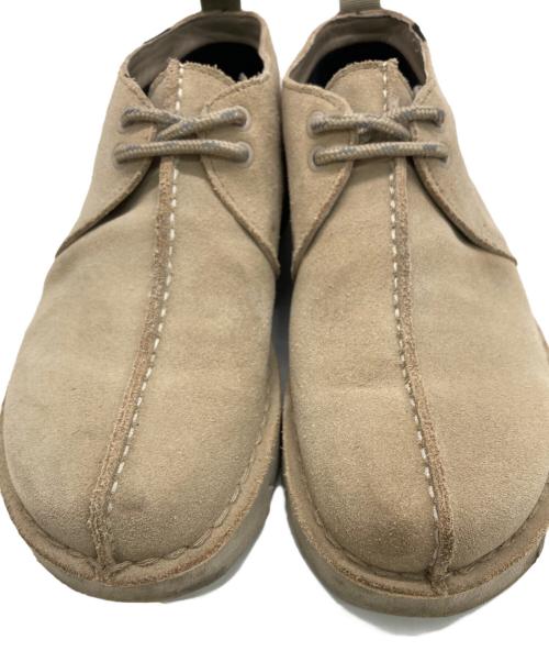 CLARKS（クラークス）CLARKS (クラークス) GORE TEXワラビーブーツ ベージュ サイズ:41の古着・服飾アイテム