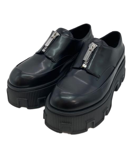 CHARLES & KEITH（チャールズアンドキース）CHARLES & KEITH (チャールズアンドキース) ジップアップ プラットフォームローファー ブラック サイズ:38の古着・服飾アイテム