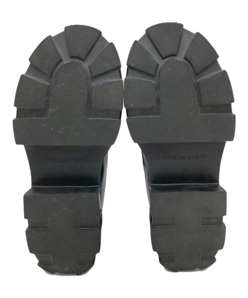 CHARLES & KEITH（チャールズアンドキース）CHARLES & KEITH (チャールズアンドキース) ジップアップ プラットフォームローファー ブラック サイズ:38の古着・服飾アイテム