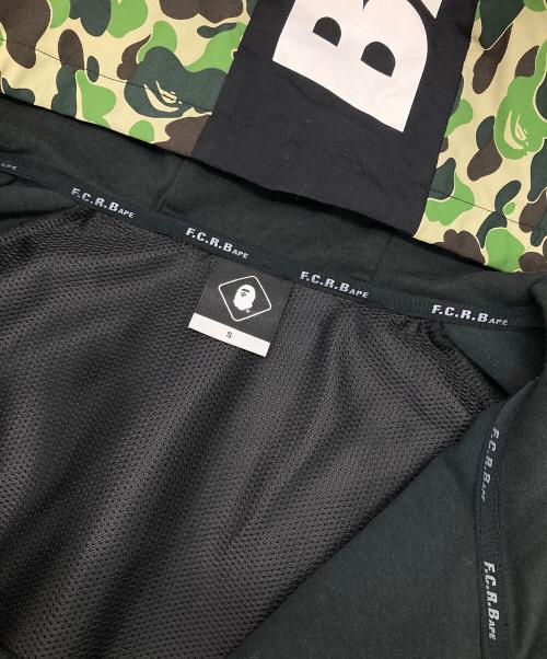 A BATHING APE（ア ベイシング エイプ）A BATHING APE (ア ベイシング エイプ) F.C.R.B. (エフシーレアルブリストル) ジップパーカー カーキ×ブラック サイズ:Sの古着・服飾アイテム