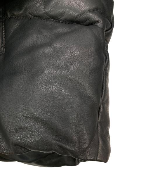 AVIREX（アヴィレックス）AVIREX (アヴィレックス) ラムレザーダウンジャケット ブラック サイズ:Mの古着・服飾アイテム