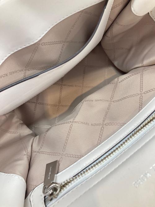 MICHAEL KORS（マイケル・コース）MICHAEL KORS (マイケル・コース) Carmen Small Saffiano Leather Belted Satchel ホワイトの古着・服飾アイテム
