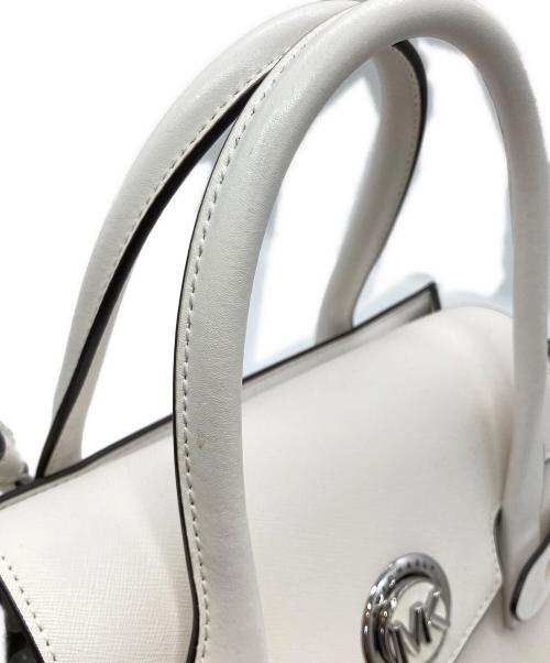 MICHAEL KORS（マイケル・コース）MICHAEL KORS (マイケル・コース) Carmen Small Saffiano Leather Belted Satchel ホワイトの古着・服飾アイテム