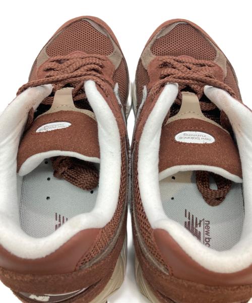 NEW BALANCE（ニューバランス）NEW BALANCE (ニューバランス) M2002RFF ブラウン サイズ:US6.5の古着・服飾アイテム