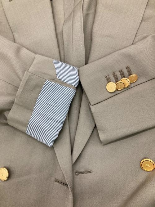 TOMORROW LAND PILGRIM（トゥモローランド ピルグリム）TOMORROW LAND PILGRIM (トゥモローランド ピルグリム) ダブルブレステッド6Bジャケット カーキ サイズ:48の古着・服飾アイテム