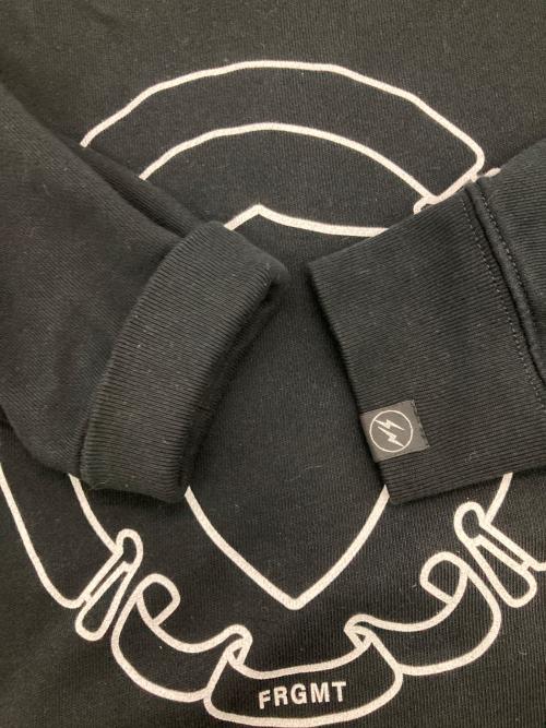 FRAGMENT UNIVERSITY（フラグメント ユニバーシティ）FRAGMENT UNIVERSITY (フラグメント ユニバーシティ) FRGMT UNV C／N SWEAT G ブラック サイズ:Lの古着・服飾アイテム
