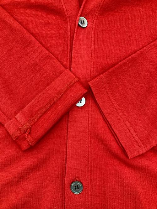 COMME des GARCONS HOMME（コムデギャルソン オム）COMME des GARCONS HOMME (コムデギャルソン オム) 製品染めウールジャージーカーディガン レッド サイズ:Sの古着・服飾アイテム