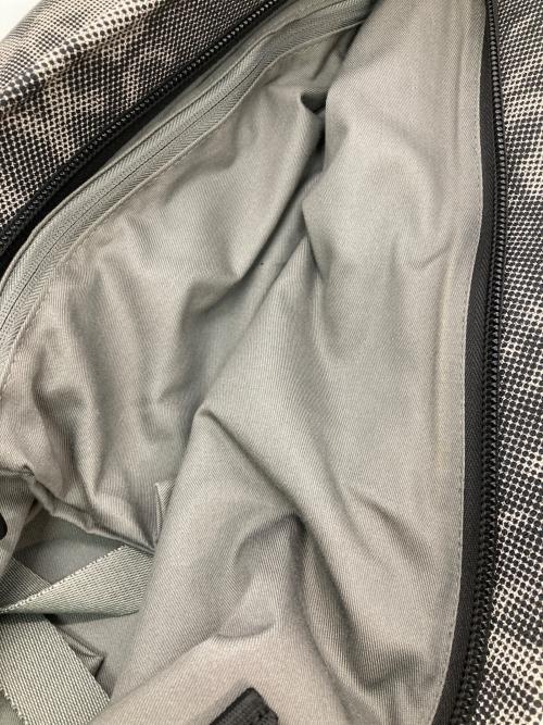 Cote&Ciel（コートエシエル）Cote&Ciel (コートエシエル) バックパック グレー×ブラックの古着・服飾アイテム