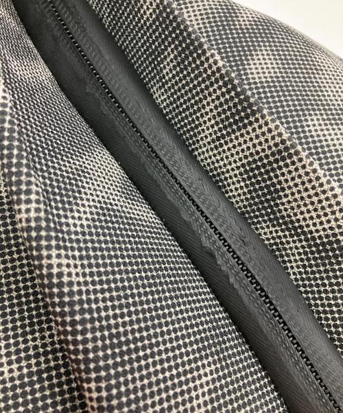 Cote&Ciel（コートエシエル）Cote&Ciel (コートエシエル) バックパック グレー×ブラックの古着・服飾アイテム