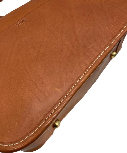 Herz（ヘルツ）Herz (ヘルツ) 2WAYショルダーバッグM キャメルの古着・服飾アイテム