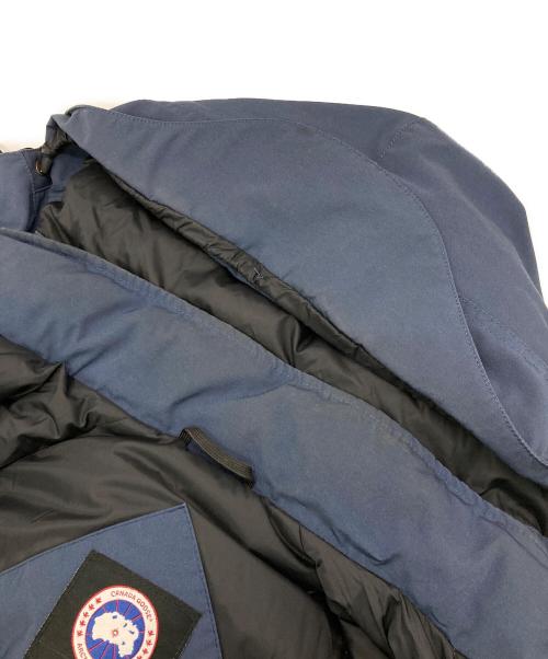 CANADA GOOSE（カナダグース）CANADA GOOSE (カナダグース) KAMLOOPS ネイビー サイズ:Mの古着・服飾アイテム