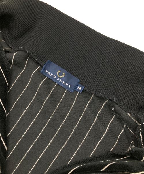 FRED PERRY（フレッドペリー）FRED PERRY (フレッドペリー) ベロアトラックジャケット ブラック×ホワイト サイズ:Mの古着・服飾アイテム