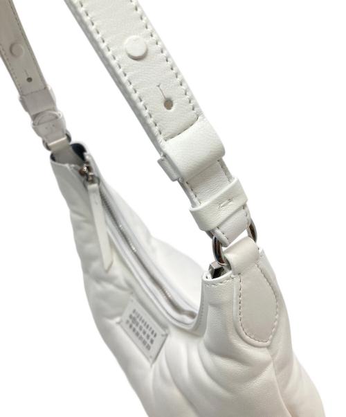 Maison Margiela（メゾンマルジェラ）Maison Margiela (メゾンマルジェラ) Glam Slam ショルダーバッグ S ホワイトの古着・服飾アイテム