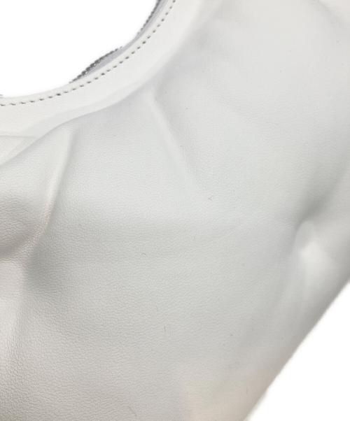 Maison Margiela（メゾンマルジェラ）Maison Margiela (メゾンマルジェラ) Glam Slam ショルダーバッグ S ホワイトの古着・服飾アイテム