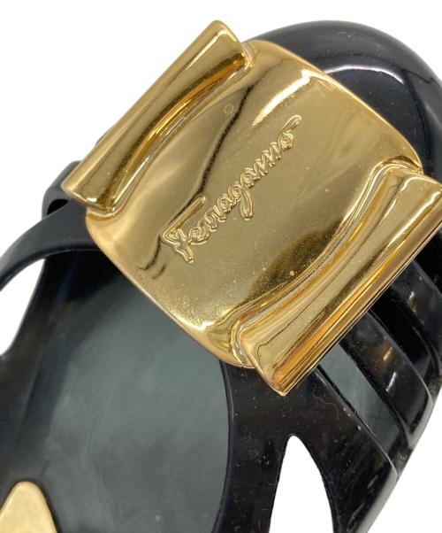 Salvatore Ferragamo（サルヴァトーレ フェラガモ）Salvatore Ferragamo (サルヴァトーレ フェラガモ) ラバーパンプス ブラック サイズ:6の古着・服飾アイテム